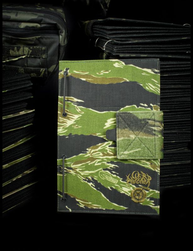 PATCH BOOK Vietnam Tiger® Original 20x30 cm