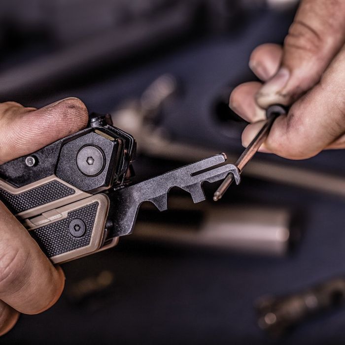 Мультиінструмент Real Avid AR-15 Tool (AVAR15T)
