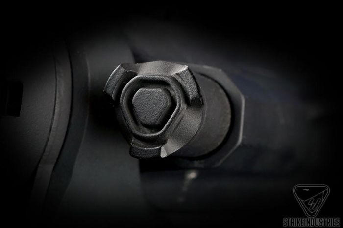Кнопка досилача набою полегшена Strike Industries для AR15 Blue SI-AR-S-FA-BLU