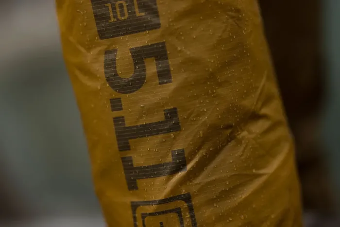 Мішок водонепроникний 5.11 Tactical Ultralight Dry Bag 10L Old Gold
