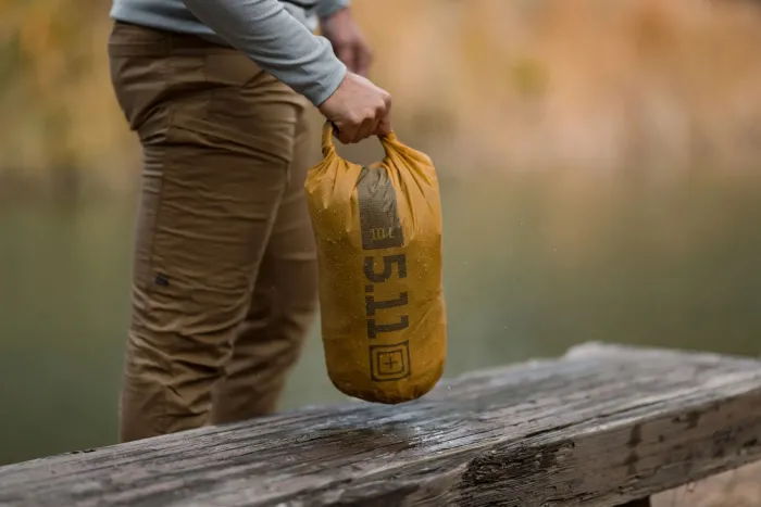 Мішок водонепроникний 5.11 Tactical Ultralight Dry Bag 10L Old Gold