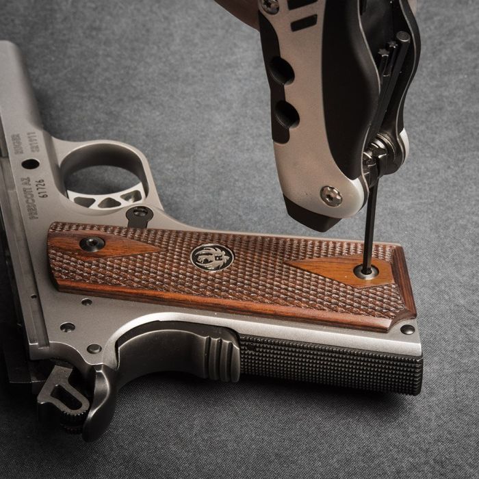 Мультиінструмент Real Avid Gun Tool Clam Pack (AVGTCL211)