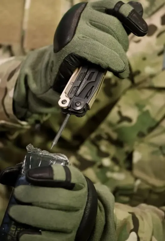 Мультитул Leatherman MUT EOD чохол Molle 833119