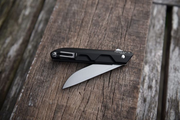 Ніж складаний Extrema Ratio Ferrum E Black
