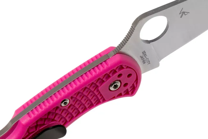 Ніж складаний Spyderco Delica 4 Flat Ground S30V Pink C11FPPNS30V