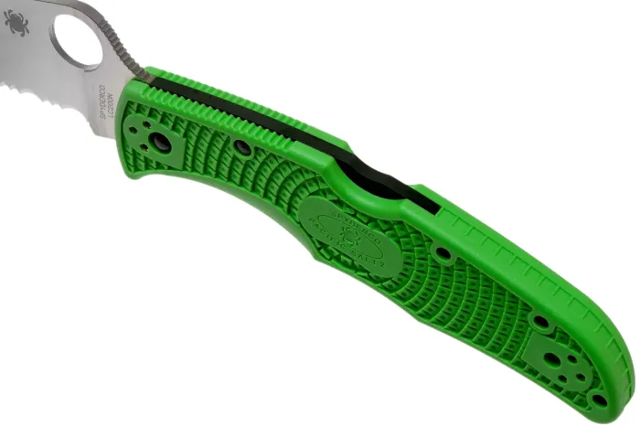 Ніж складаний Spyderco Pacific Salt 2 Green Serrated C91FSGR2