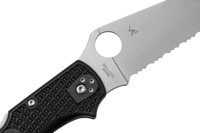 Ніж складаний Spyderco Stretch 2 XL Serrator FRN C258SBK
