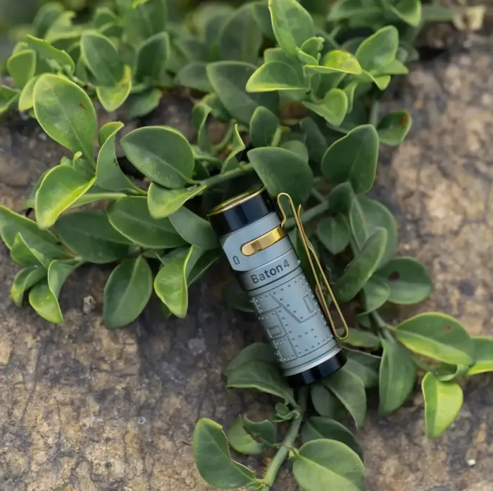 Ліхтар Olight Baton 4 1300 Lm EDC Flashlight Fighter Pilot (0.0000.3077)