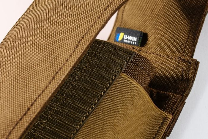 Підсумок U-Win під два магазини АК закритий на липучці Coyote