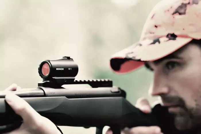 Приціл коліматорний Minox RV1 2 MOA