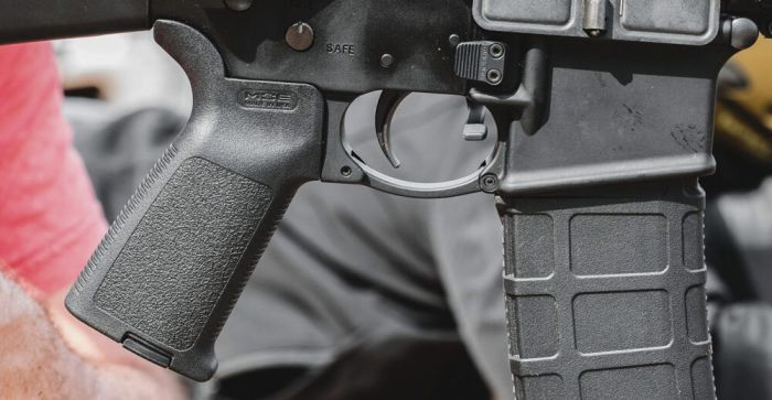 Руків’я пістолетне Magpul MOE Grip для AR15/M4 Black (MAG415)