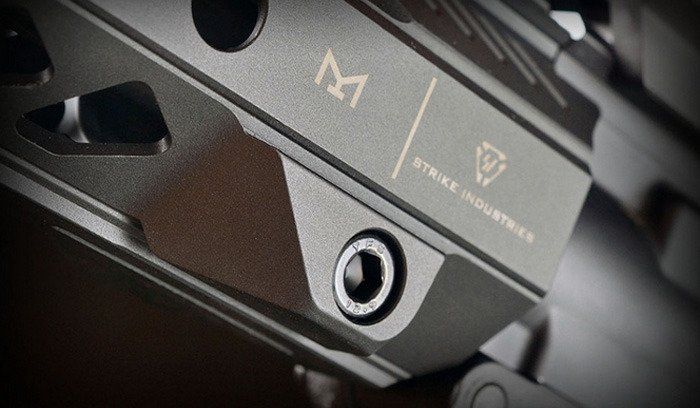 Цівка Strike Industries 15.5" M-LOK Black SI-StrikeRail-155-BK